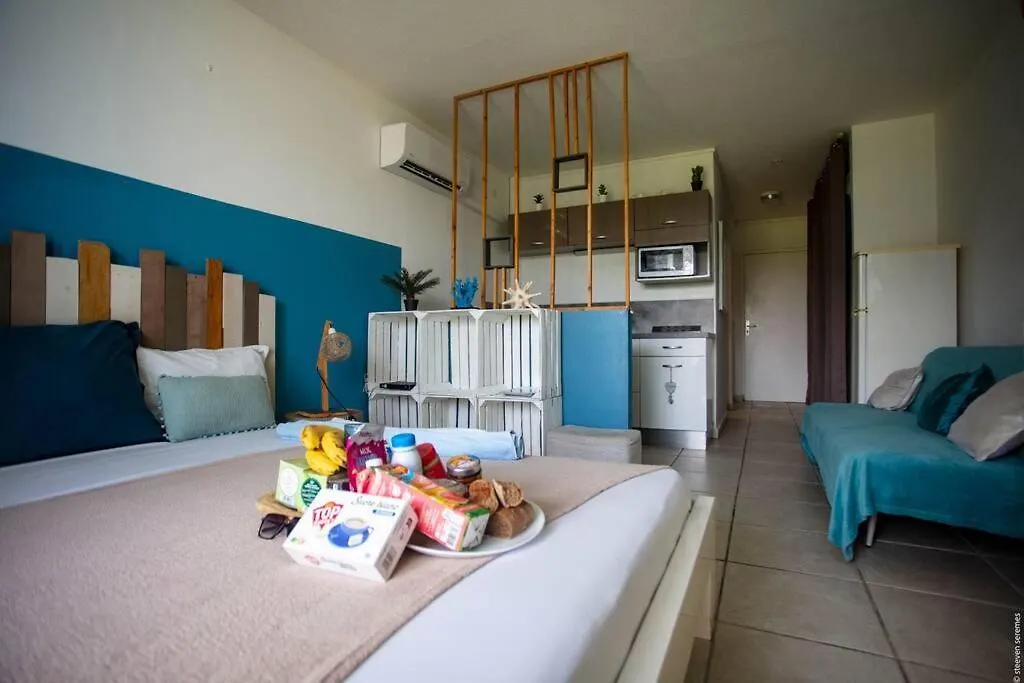 Apartment Studio Mer A Vue Avec Citerne D'Eau Le Gosier