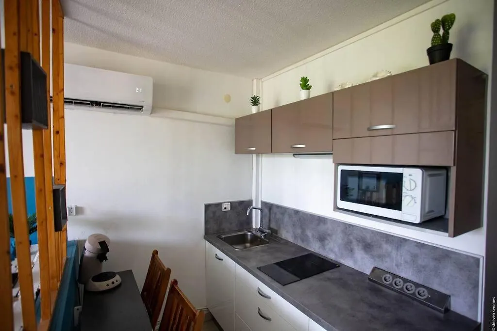 Apartment Studio Mer A Vue Avec Citerne D'Eau Le Gosier