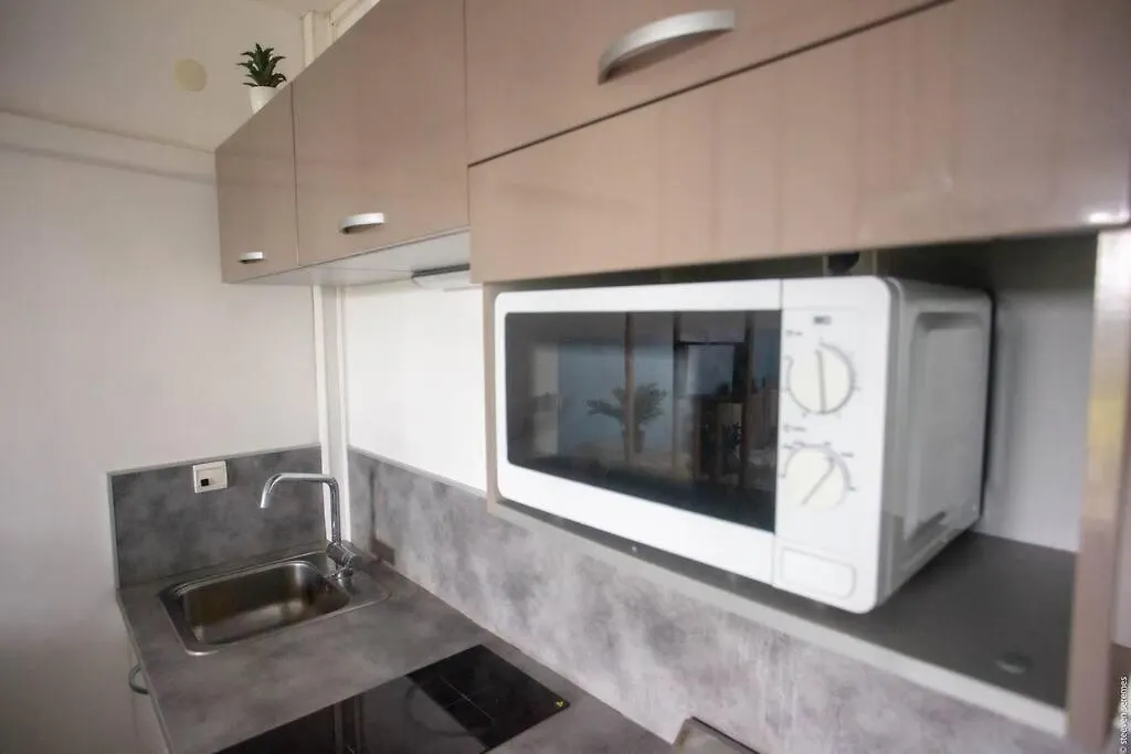 Apartment Studio Mer A Vue Avec Citerne D'Eau Le Gosier  Guadeloupe